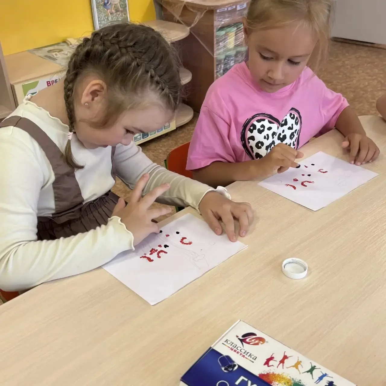 🎨 Знакомство с народными промыслами через творчество.