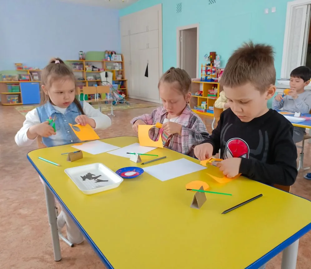 🐥Веселая аппликация цыпленка в старшей группе!