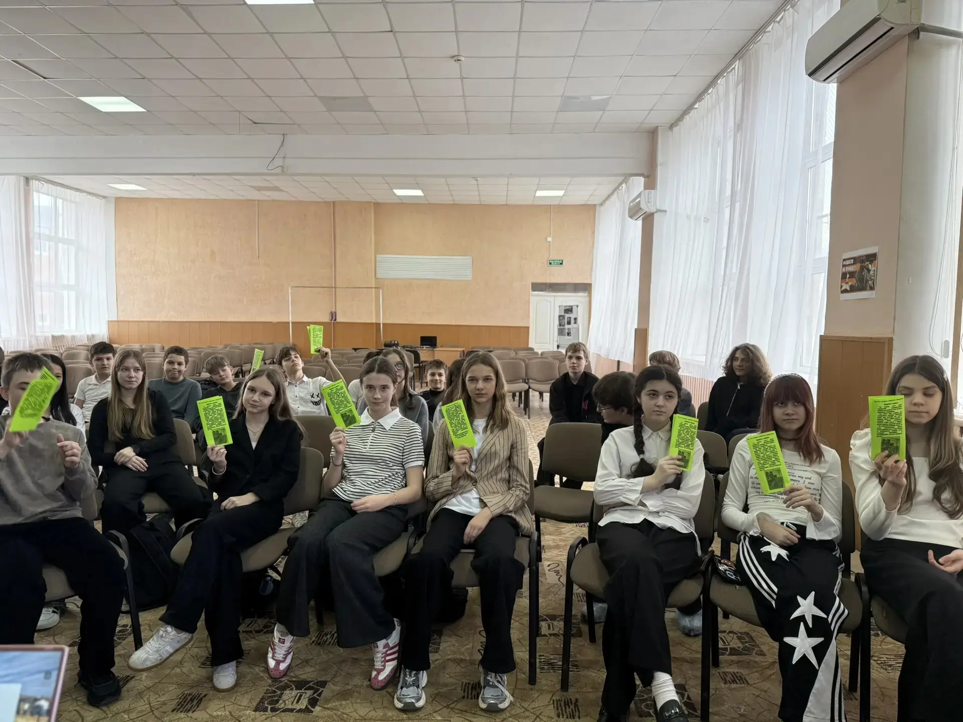 🏫Профилактическая беседа «Внимание! Опасность в зоне строительных объектов».🚧 ✅Советник директора по