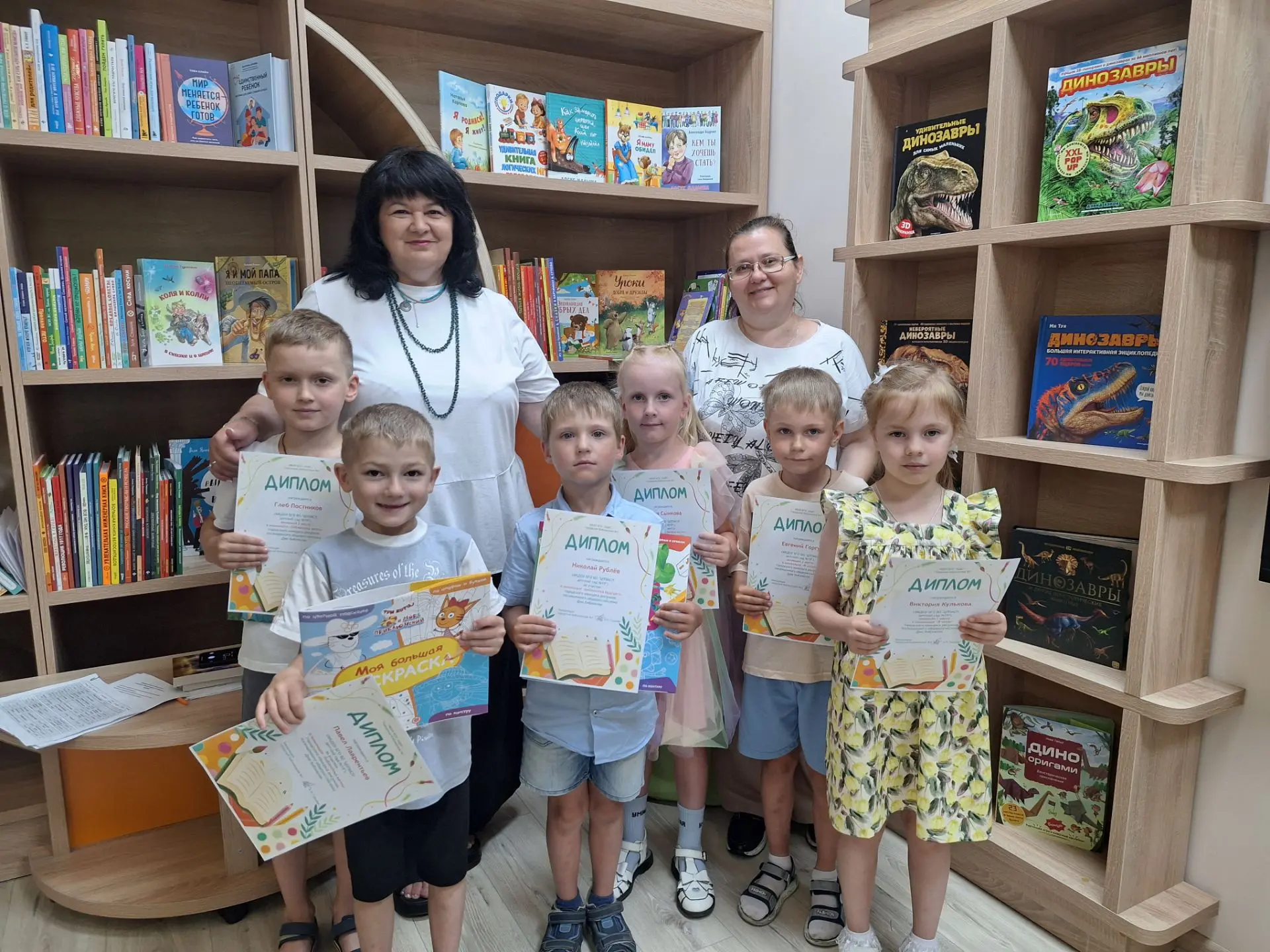 На открытии награждали наших дошкольников . 7 победителей в конкурсе рисунков были нагр...