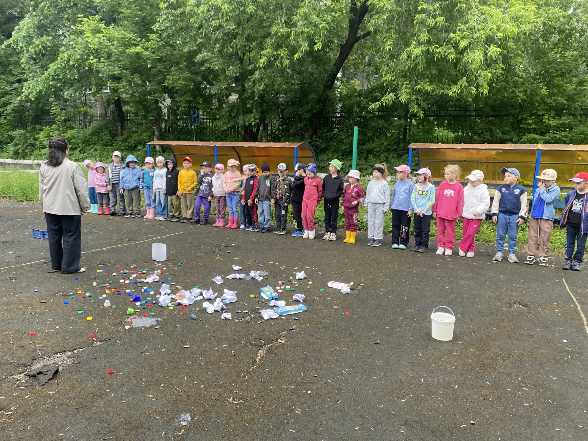 🌍 Сегодня Всемирный день эколога

Ребята из подготовительных групп «Затейники» и «Фантазёры» весь э
