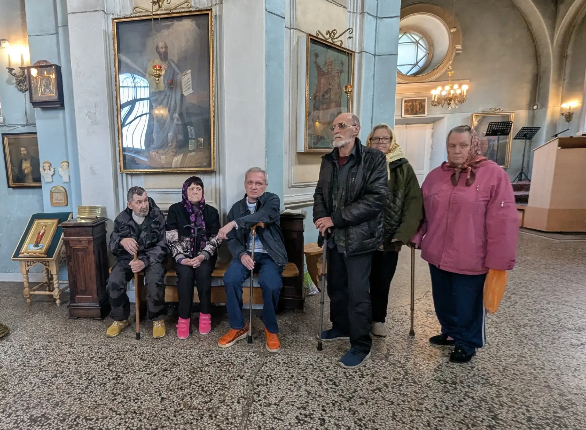 Август в России пахнет спелым медом, полынью и теплым ветром...🍯🐝🌸