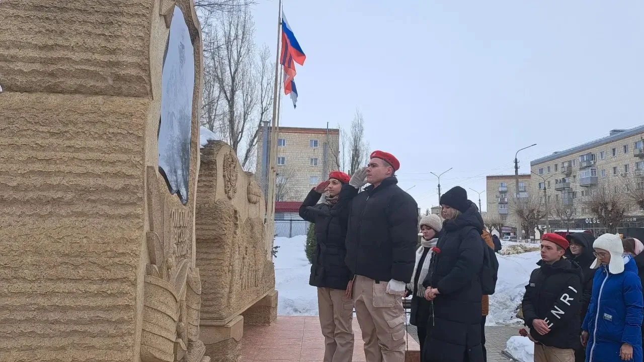 #СШ12_ГодЗащитникаОтечества #ГеройРоссии #АлександрКолгатин #МыПомнимЧтимГордимся #26летПамятьЖиветП