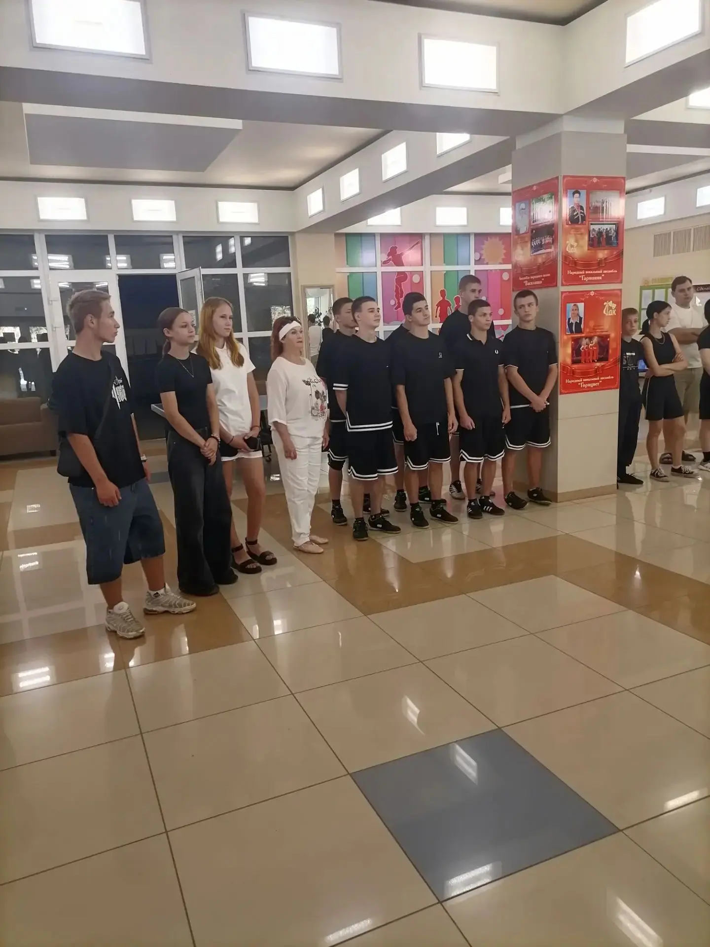Сегодня ученики нашей школы приняли участие в краевом фестивале "Кубанские каникулы".