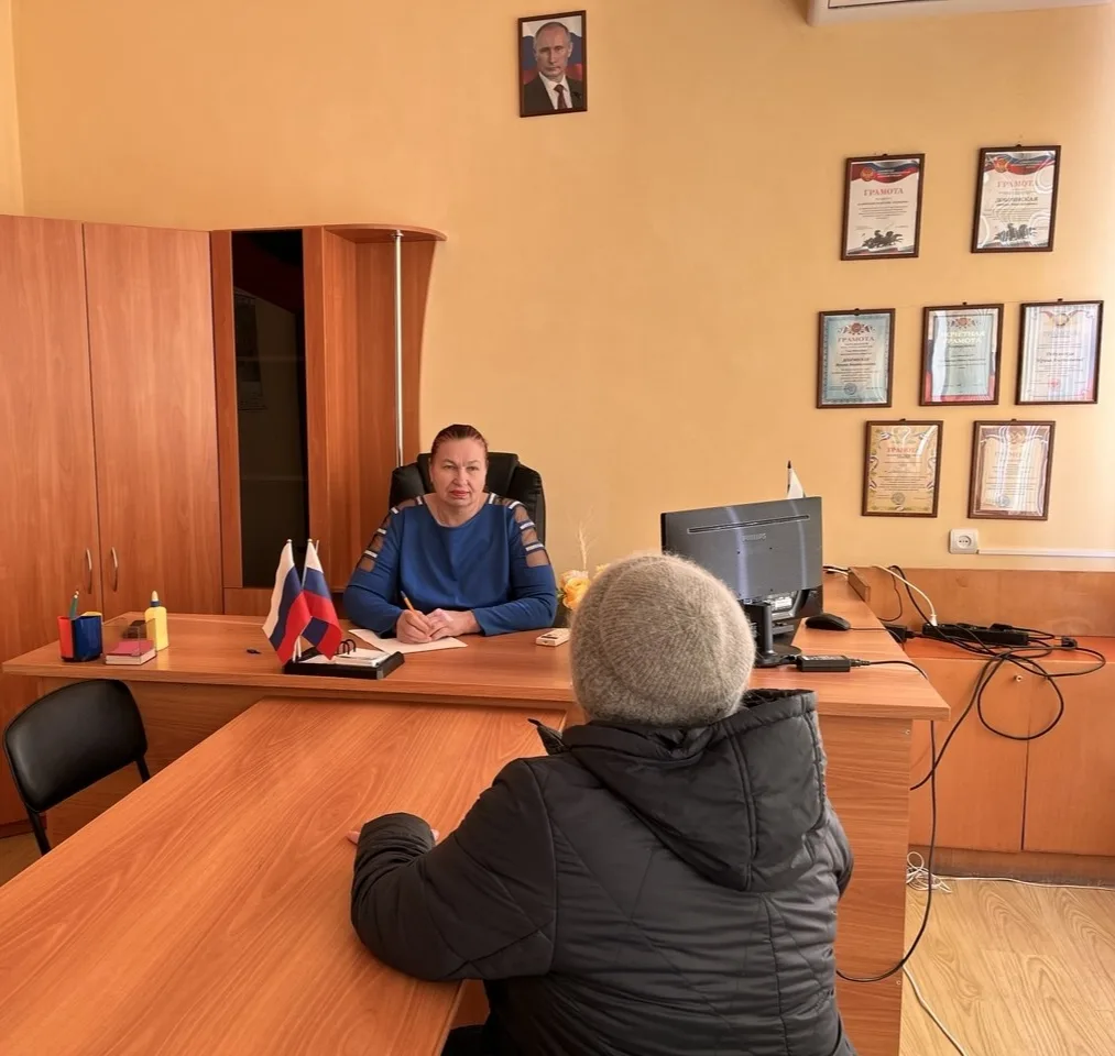 Начальник Любимовского территориального отдела Ирина Добрянская провела личный прием граждан  На при