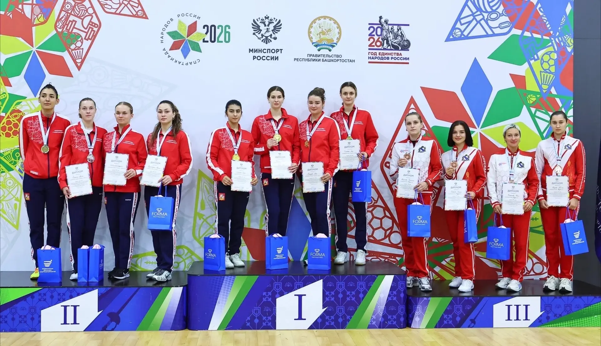 🤺 Блеск клинков и новые медали: успех наших фехтовальщиков на «Спартакиаде народов Рос...