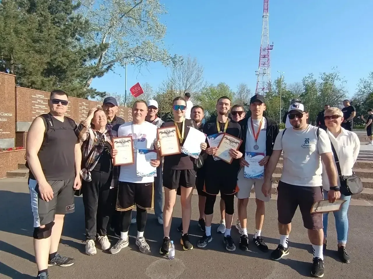 Мариупольские легкоатлеты провели забег  Спортивное мероприятие под названием «Забег-1418»: в духе е