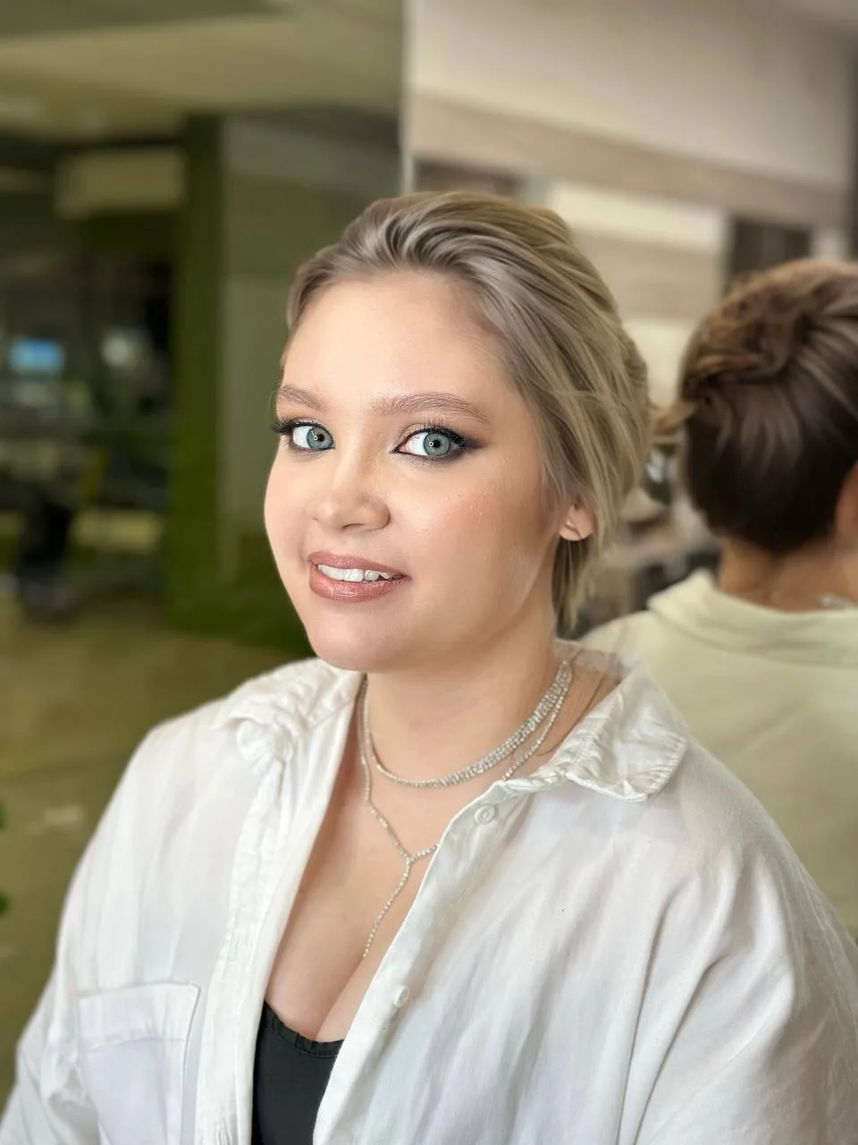 💄 Наша любимая рубрика «До/После» от визажиста Елизаветы🌸Посмотрите, как правильно по...