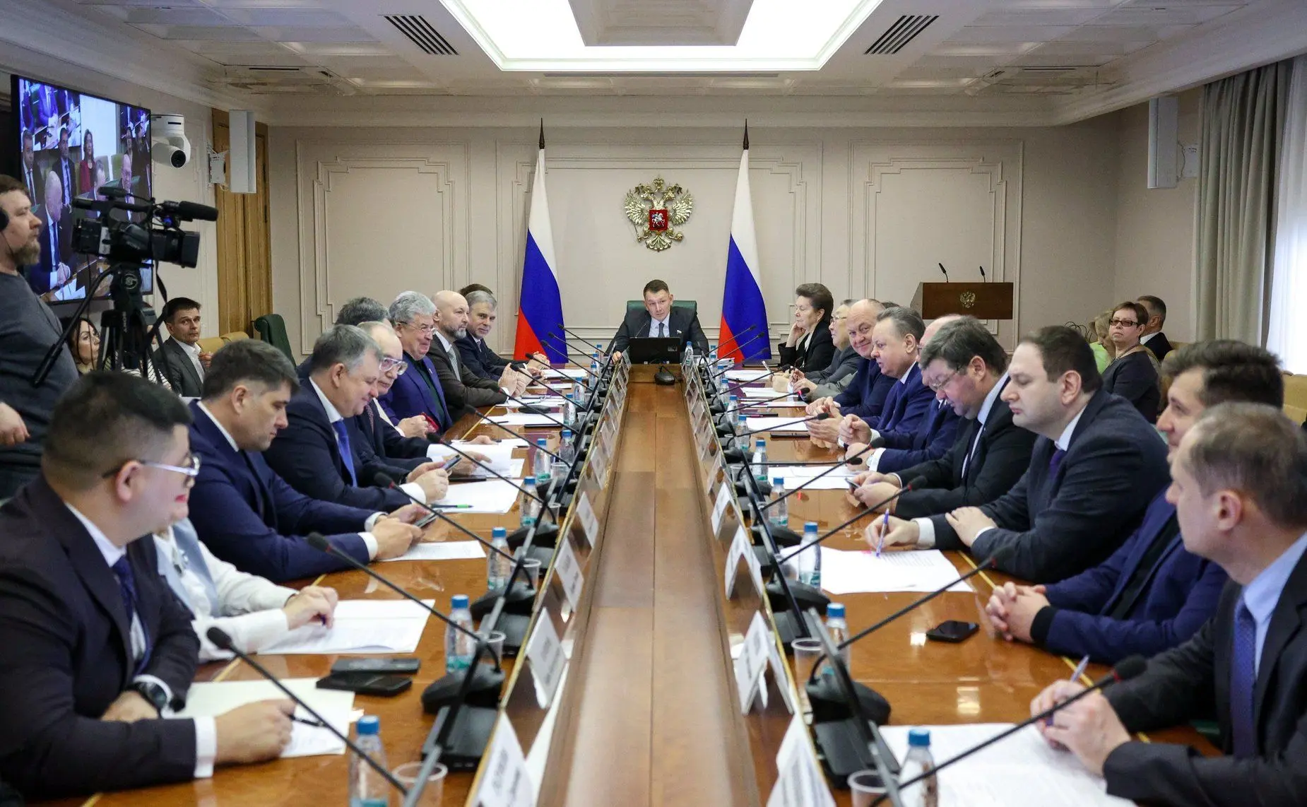 День начался с работы в профильном комитете Совета Федерации. Повестка — насыщенная и с...