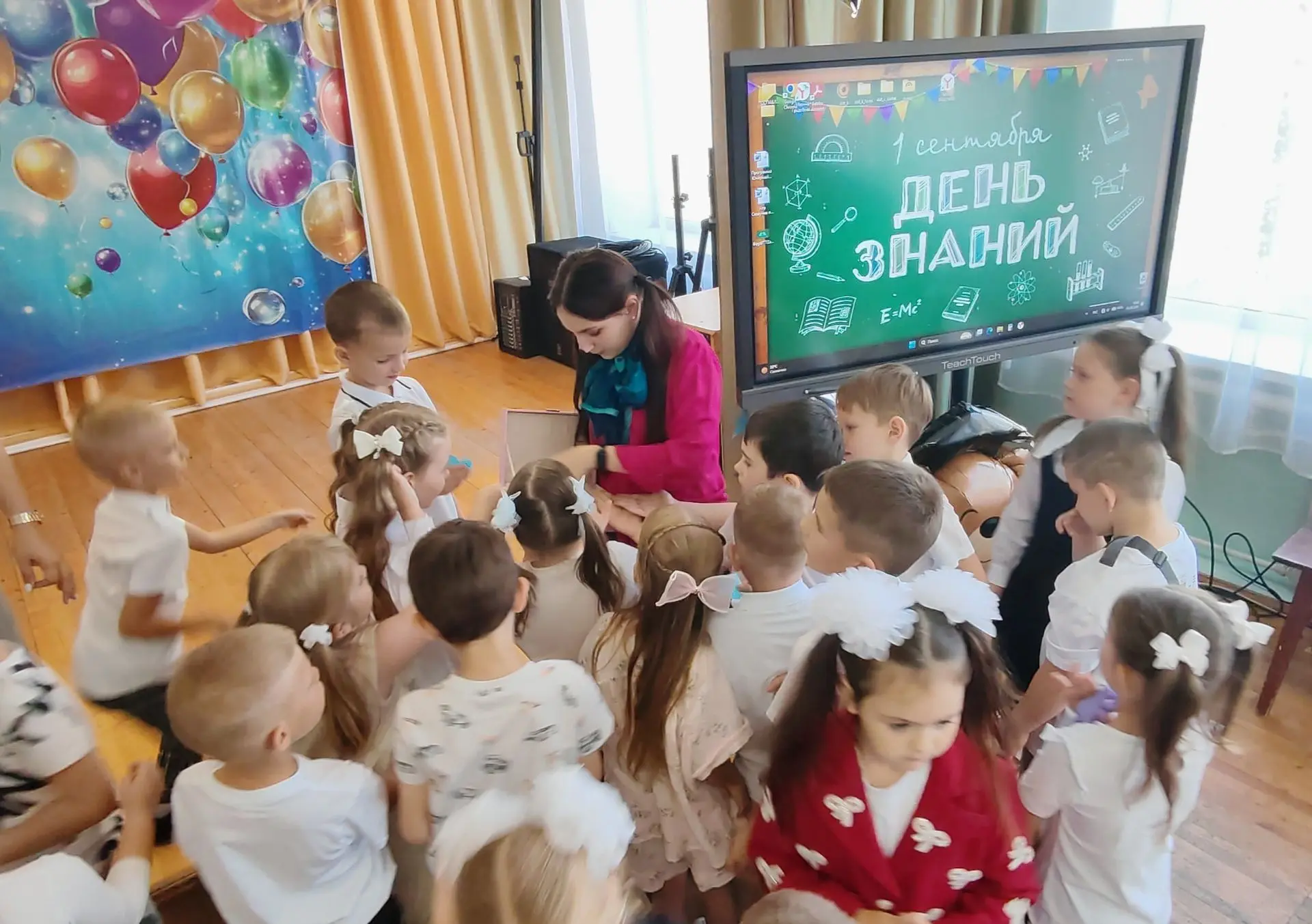 💐«Первое сентября — это не только громкие линейки, море гладиолусов и первый школьный ...