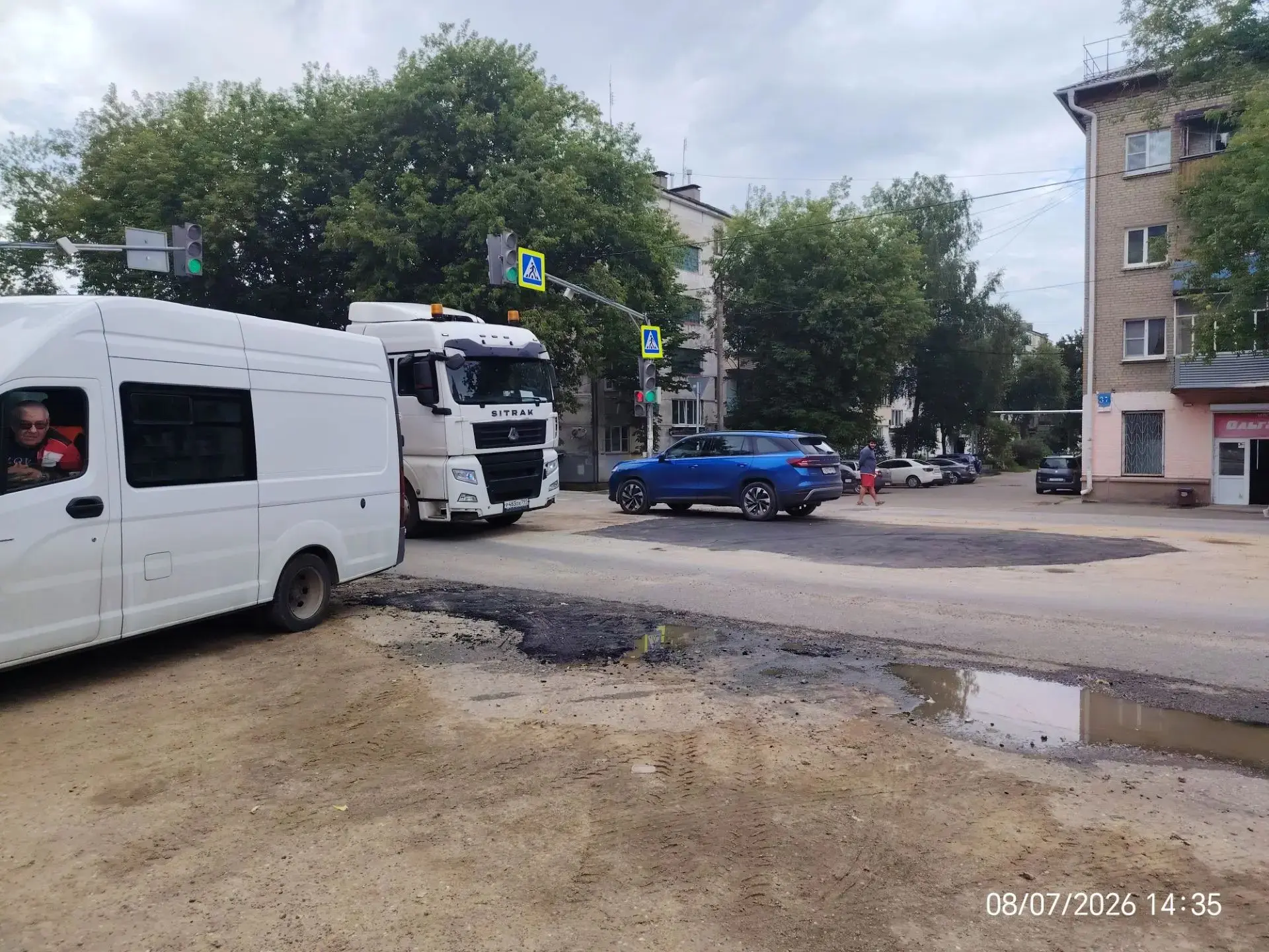 Движение по улице Московской восстановлено.