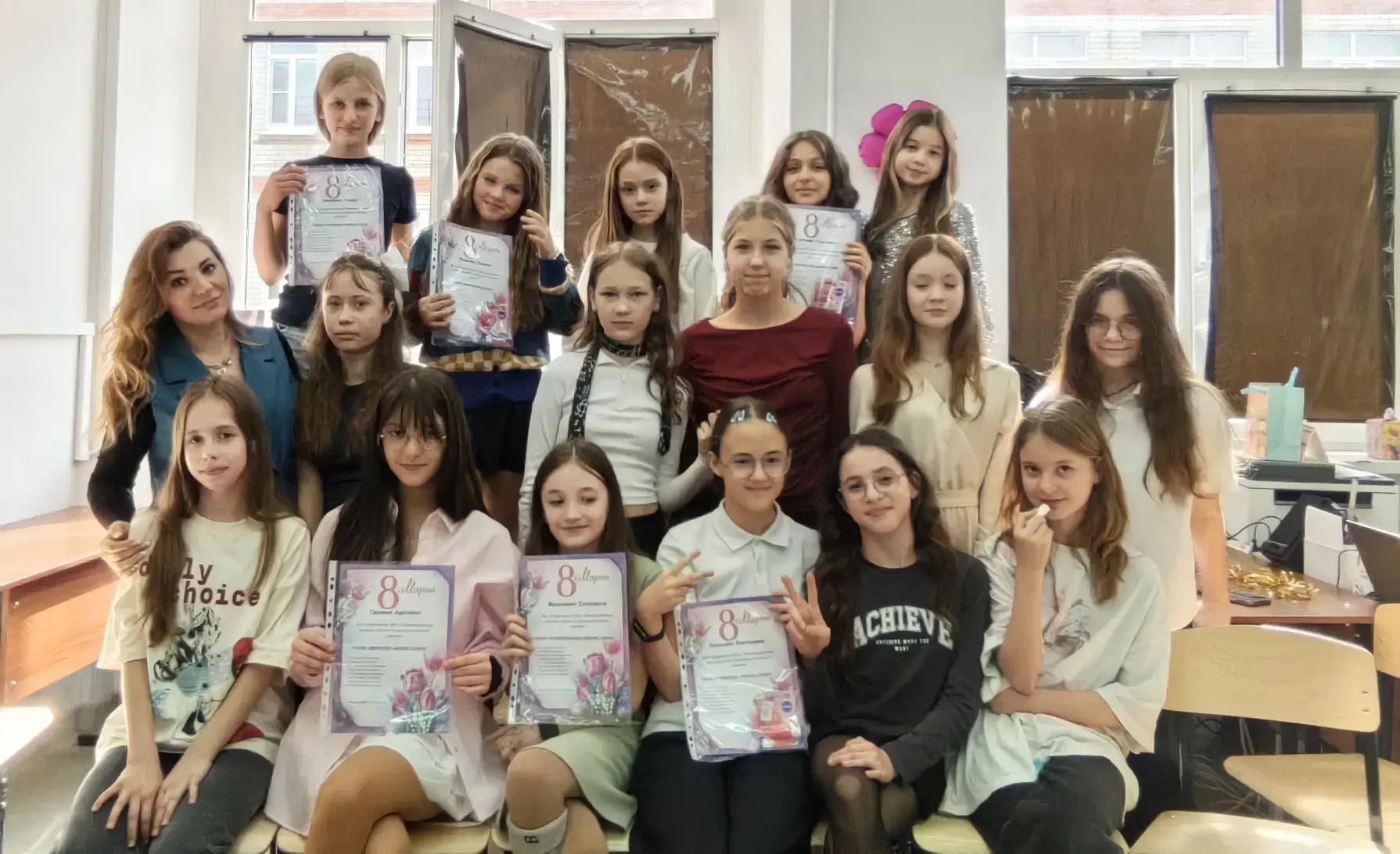 🌸Весенний переполох в 5"Г"🌸  В 5 «Г» классе звенел смех и царила атмосфера радости! Мы чудесно отмет