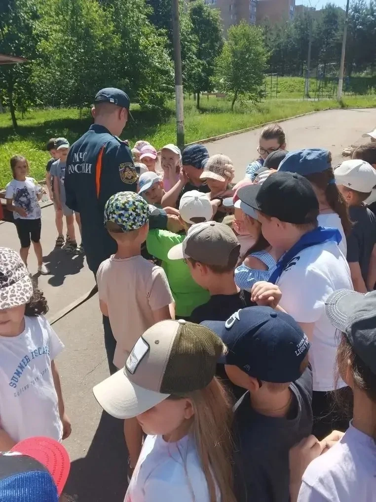 🔥 Безопасность — это весело и познавательно! 
В нашем школьном лагере прошел захватывающий День пож