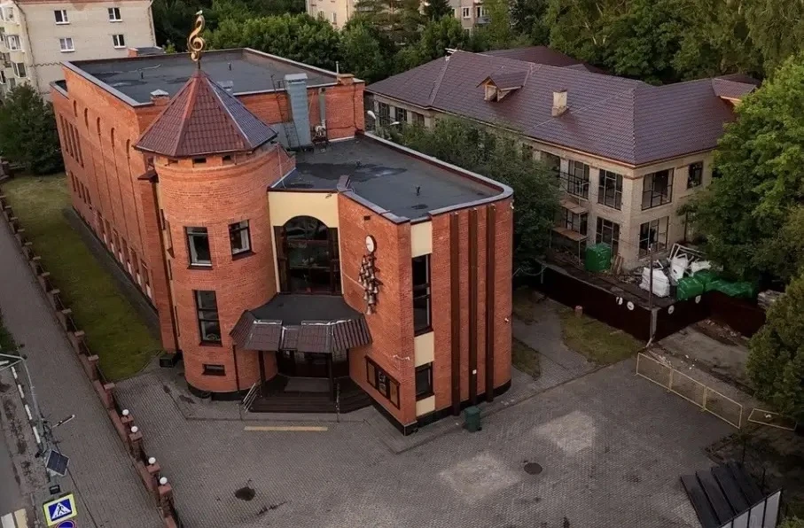Посетили Хоровую школу мальчиков и юношей в Дубне. Это учреждение с большой историей, сильной профес