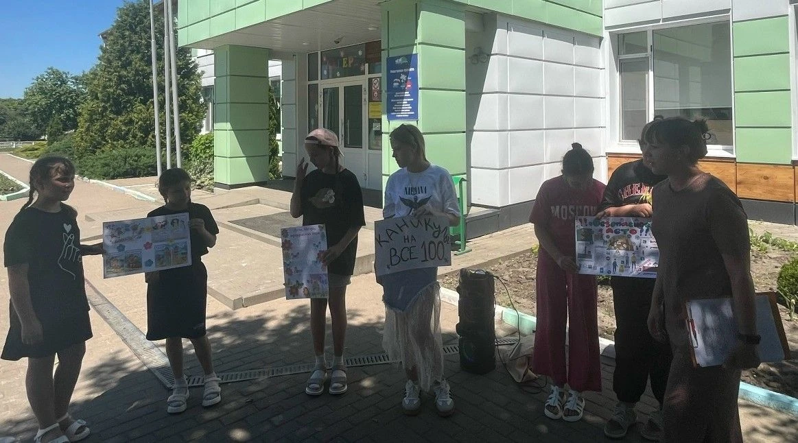Эта неделя у нас стартовала с торжественной линейки, где мы чествовали самых активных у...