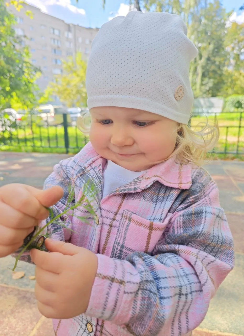 Прогулка на площадке! Ну сколько умиления и нежности вызвал у меня этот кустик! 🥹🌱💕