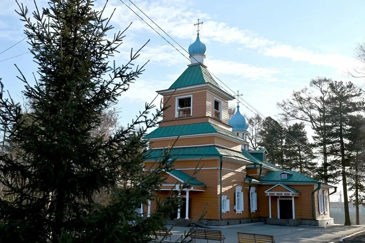 В четверг Светлой седмицы, 16 апреля 2026 года, Пасхальная Божественная литургия архиерейским служен