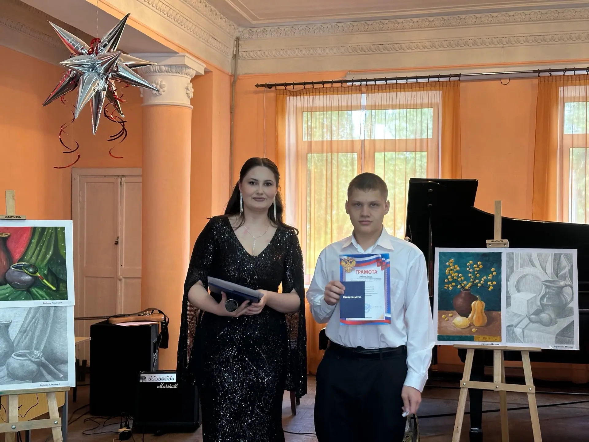 🎓В МБУДО «Дебальцевская детская школа искусств» состоялось вручение свидетельств выпускникам художе