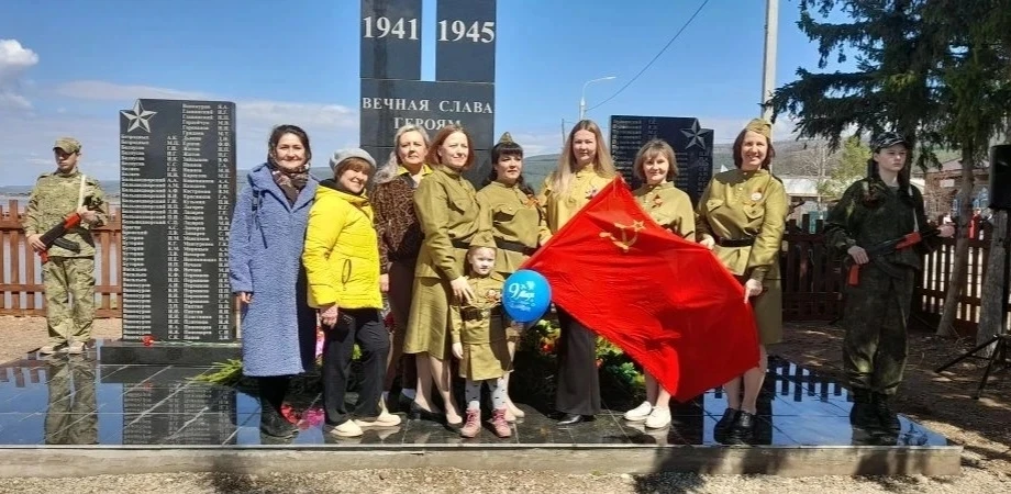 "Память, застывшая в камне": новый мемориал на берегу Лены построили в Верхоленске  В Верхоленске 9 