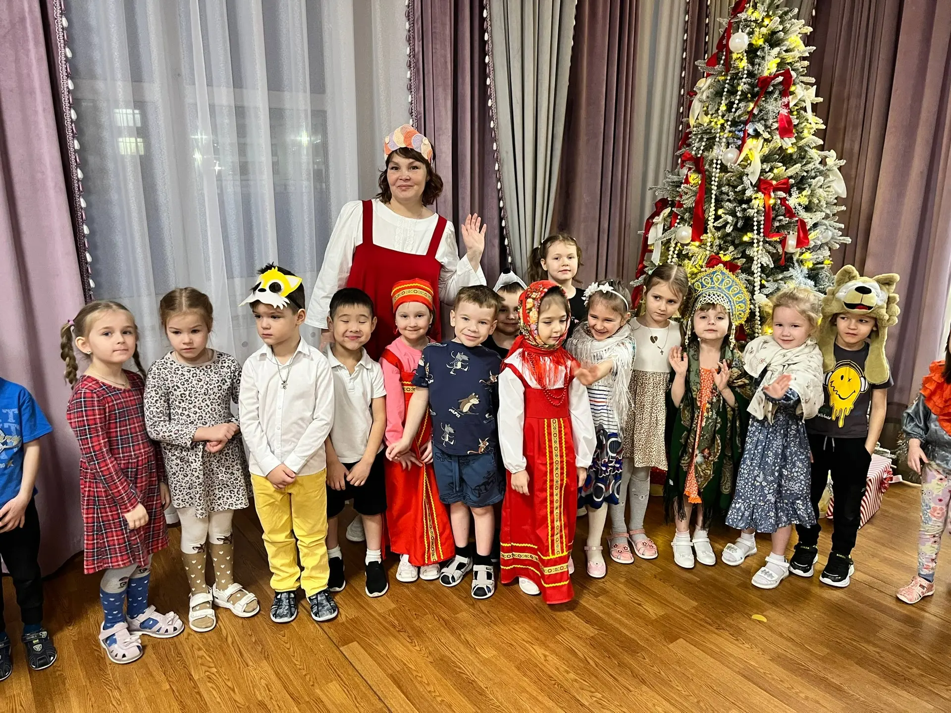 🎉 Святки‑колядки в 3‑м корпусе нашего детского сада! 🎉  В нашем детском саду царила настоящая праздн