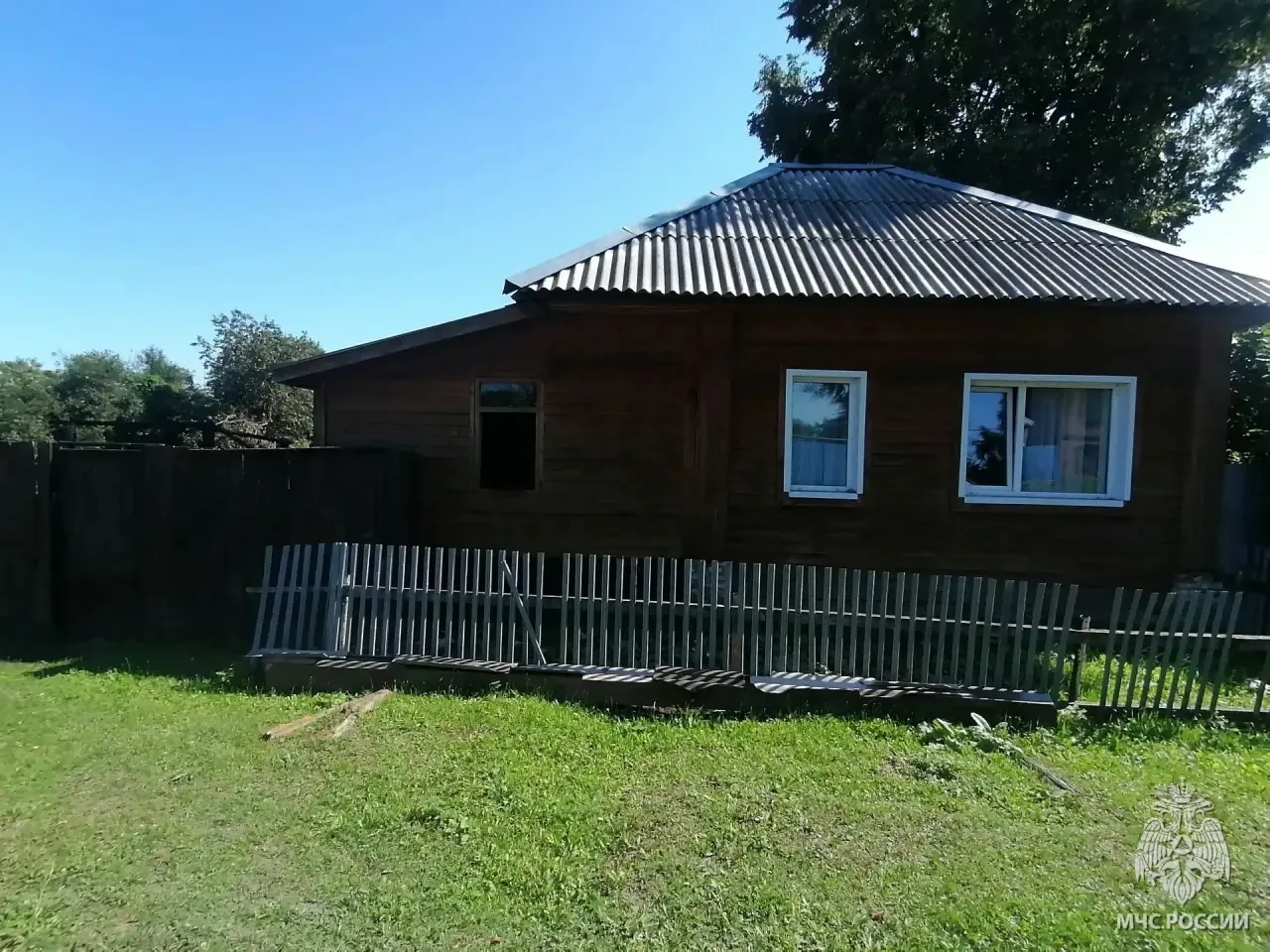 🔥 Пожар в посёлке Юрино: жилой дом удалось спасти

✅ В посёлке городского типа Юрино (Юринский райо