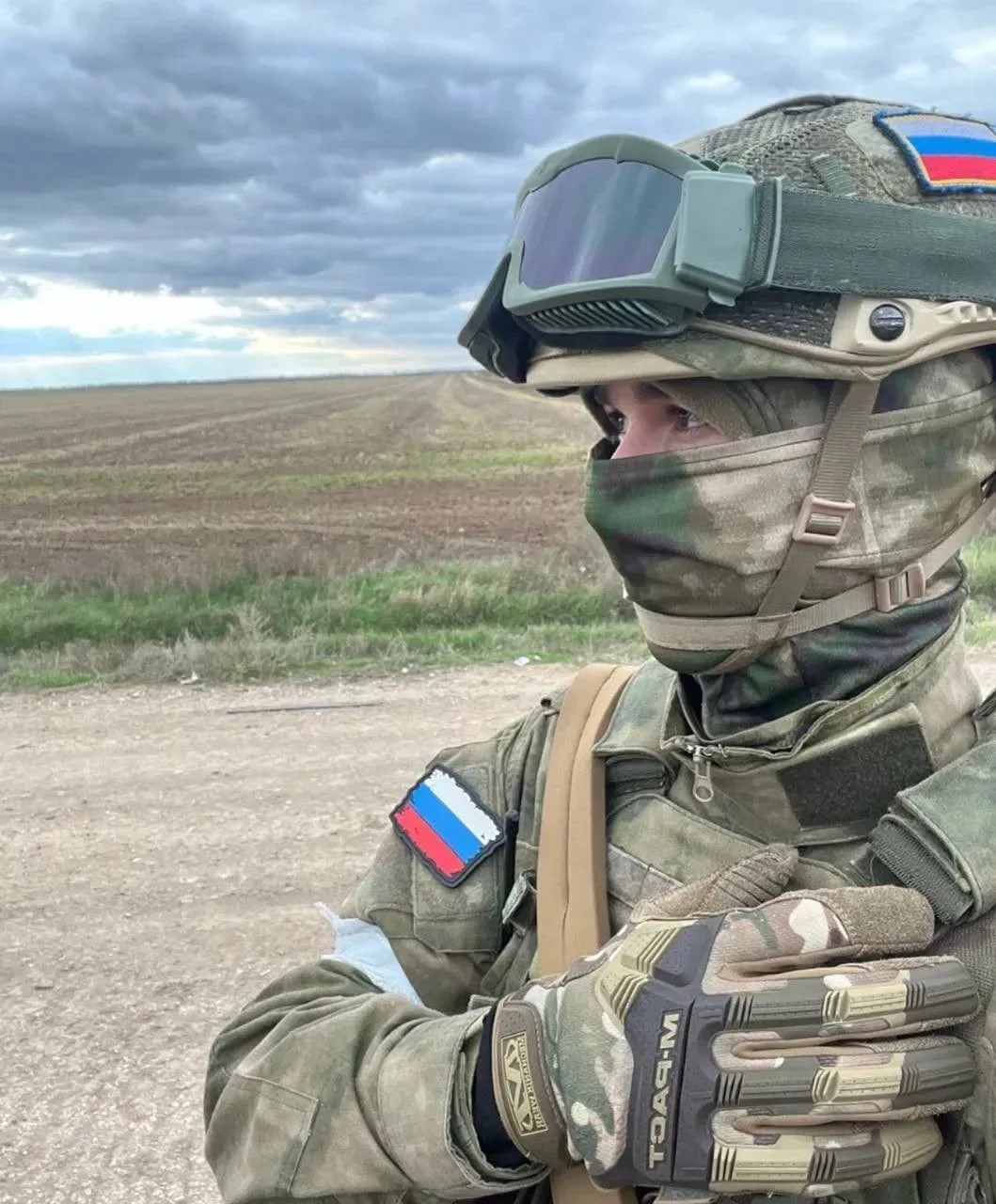 Это стихотворение невозможпро прочитать без слёз... Наши бойцы, ждут вас дома семьи и друзья, возвра