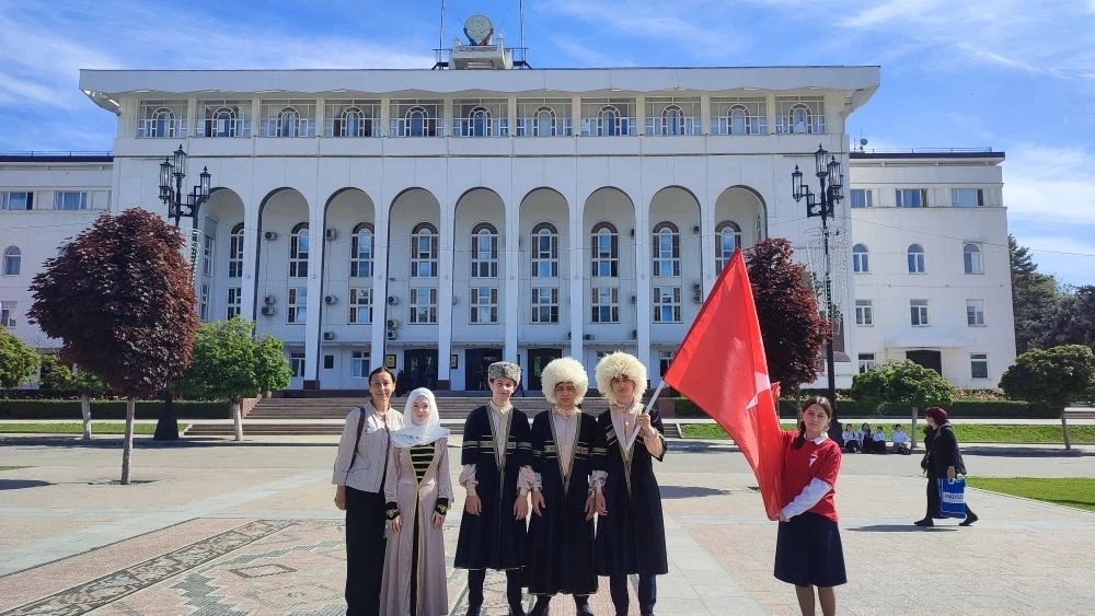 Передать память поколений через творчество, дисциплину и единство — именно такой важной частью больш
