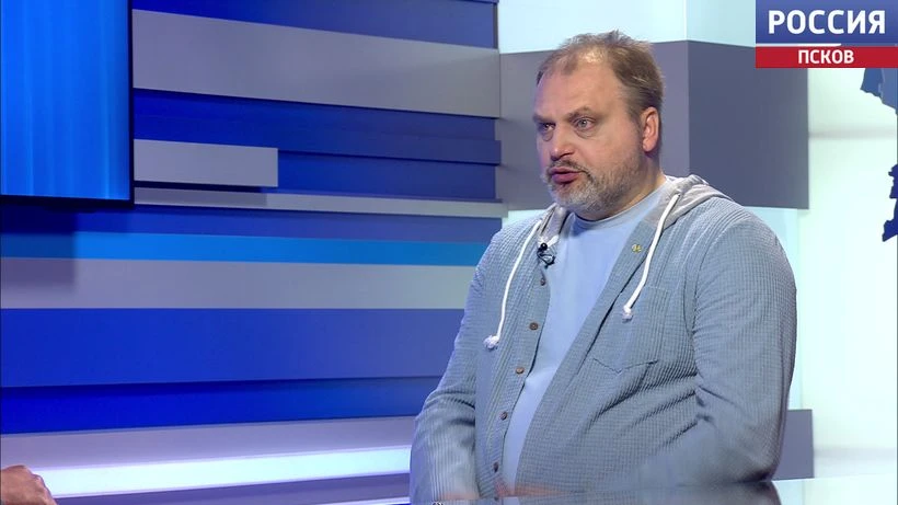 Дмитрий Линтер: "Через книги и осознание пути боец приходит к самому себе"

Помочь бойцам осознать с