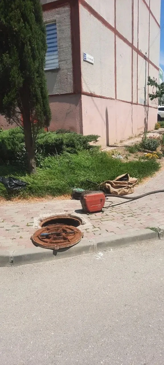 👉🏻Вчера вечером в районе дома 23 по улице Блюхера произошла авария на сетях водоотвед...