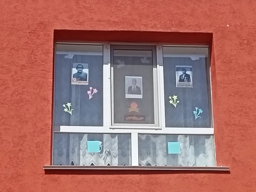 "Окна Победы» — это удивительная акция, которая сближает людей в великий для нас день. Её целью явля