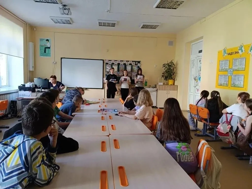 ⛔️🚦 Город безопасных дорог: день правил ПДД в летнем лагере школы № 25

Каникулы дарят яркие эмоции