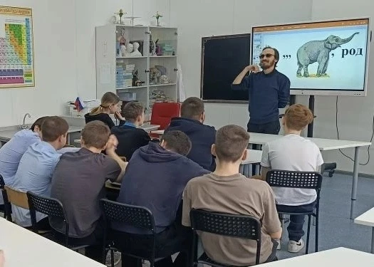🧪 В агротехнологических классах Углянца прошли практические занятия с участием индустриального партн