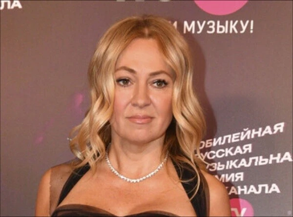 Александр Плющенко стал гражданином Азербайджана