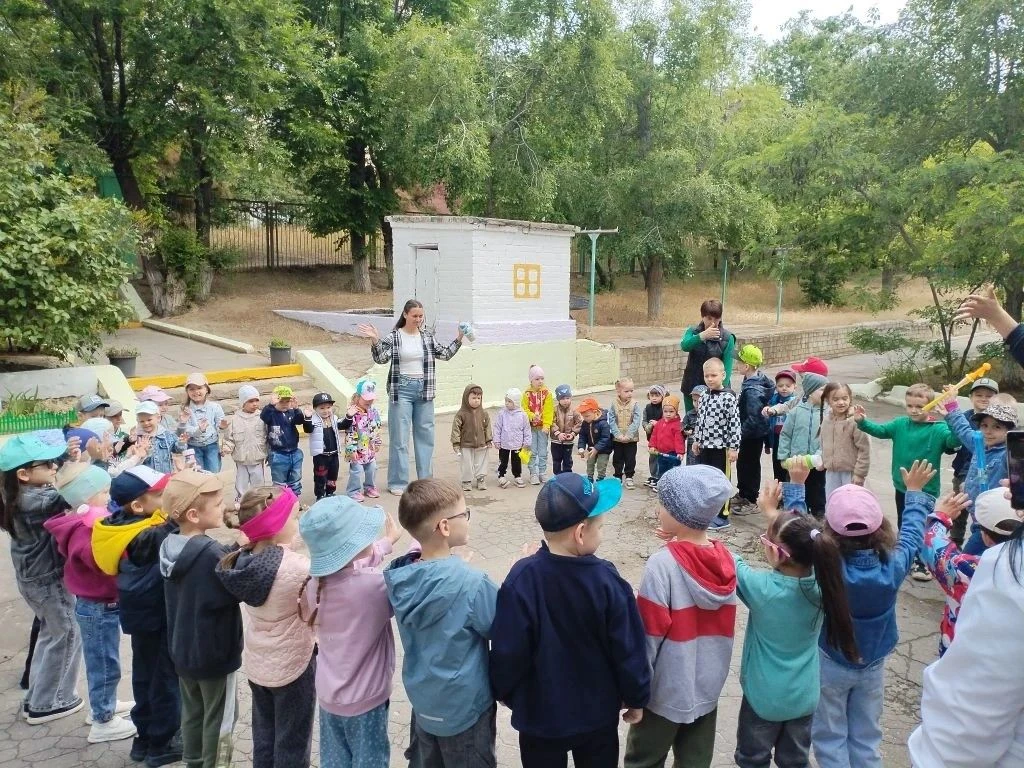 В первый день лета отмечается международный праздник – День защиты детей. Это не только весёлый и ра
