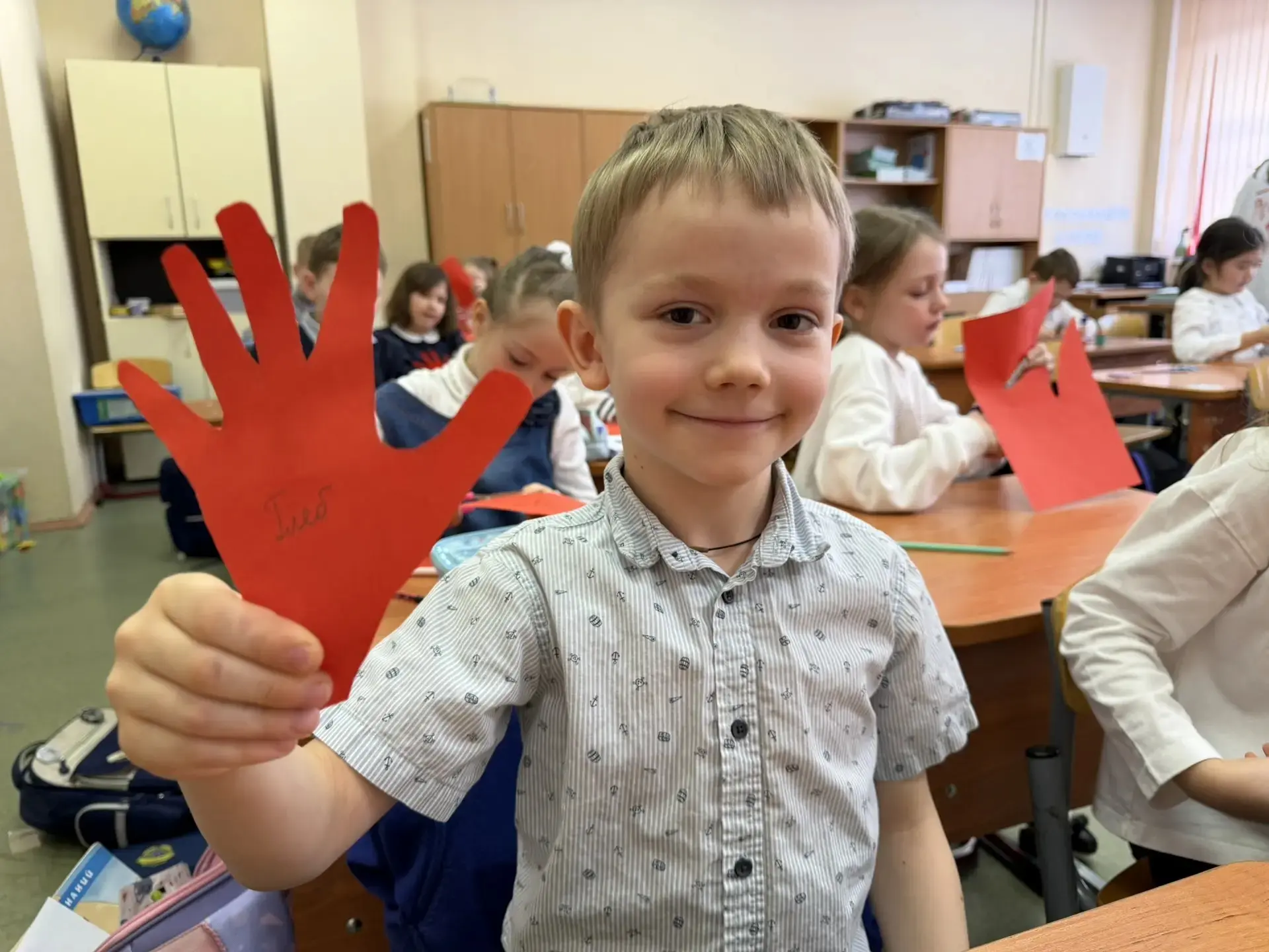 🏫 В нашей Школе прошли тематические мастер‑классы, приуроченные ко Дню воссоединения Крыма с Россией