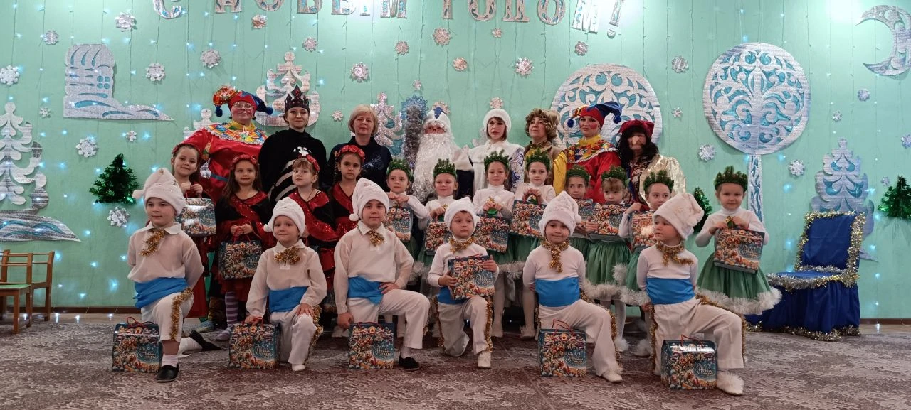 Новогодний музыкальный серпантин продолжается в нашем ГБДОУ ЛНР №40«Алые паруса»