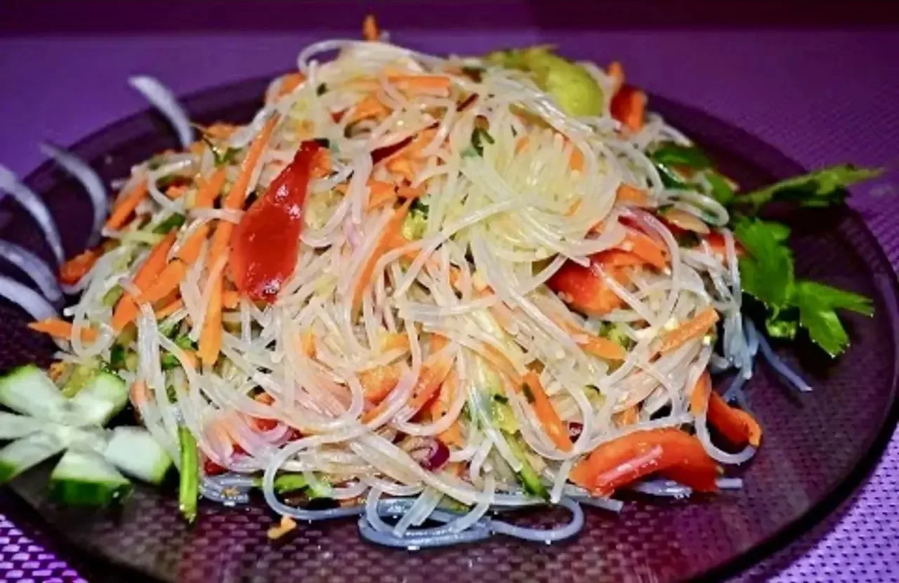 🌿🍋 Свежайшие корейские салаты уже здесь!

🥦 Брокколи в маринаде — хрустящая, с пикантной кислинко