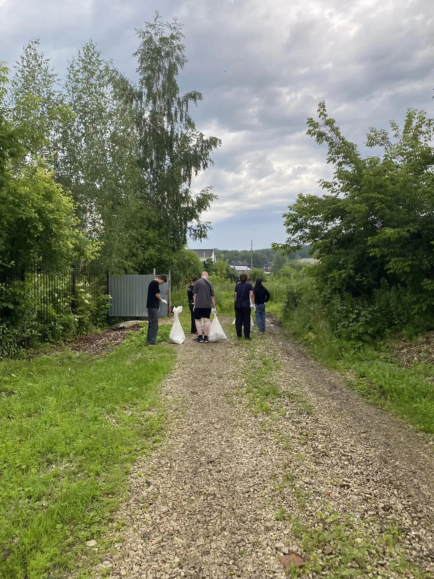 Трудовой десант

В этом сезоне студенты колледжа активно трудятся на приусадебном участке. Ребята за