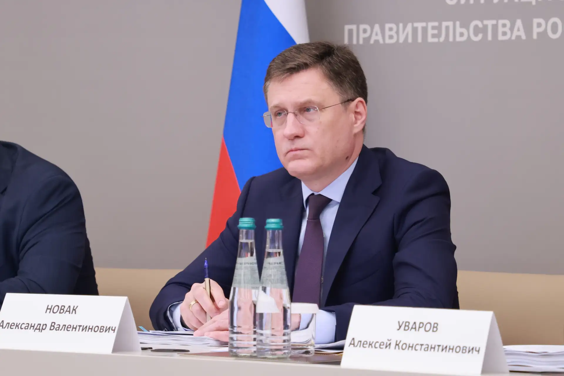 Александр Новак провел совещание по ситуации на топливном рынке