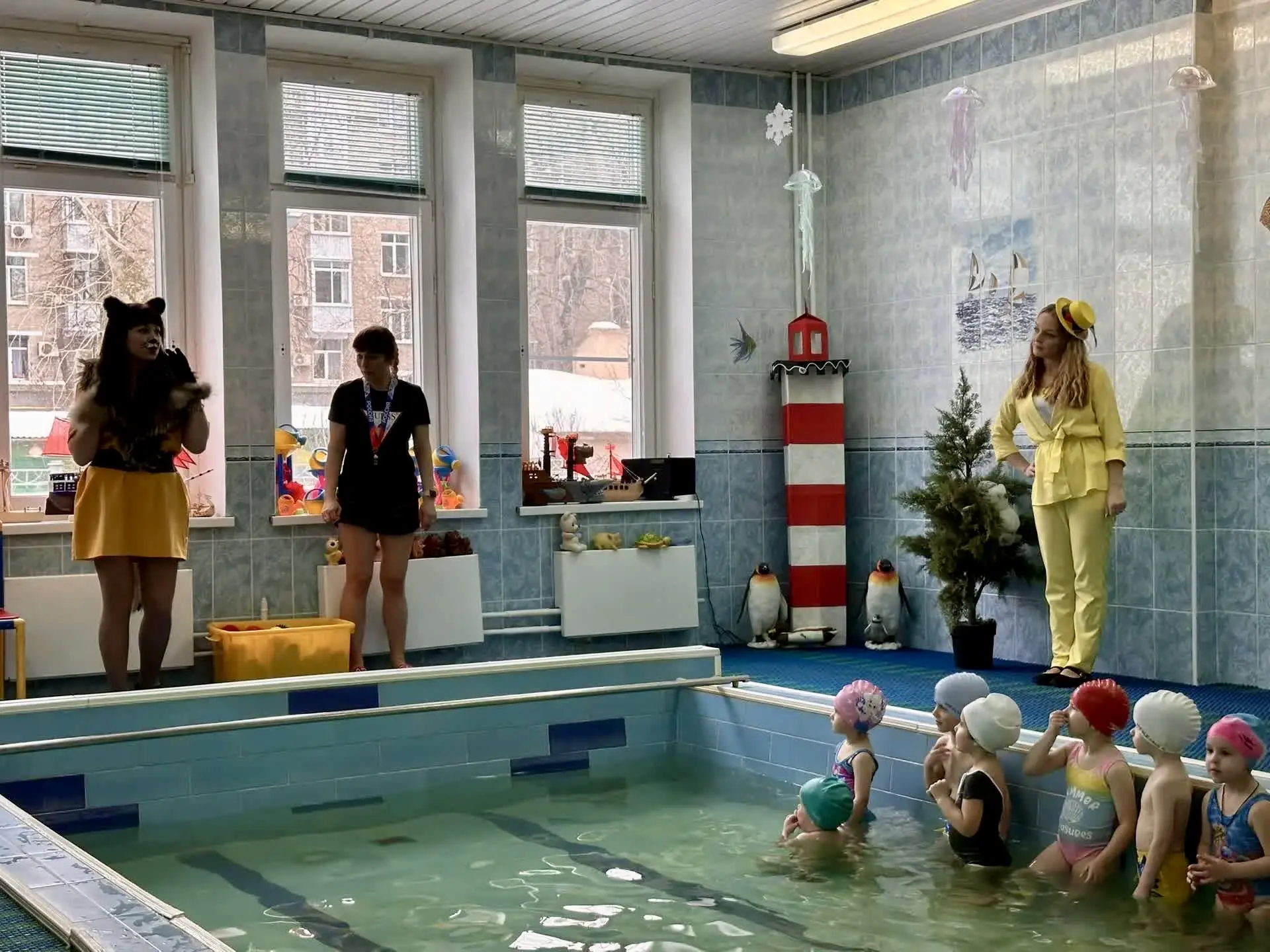 🌷 В дошкольном корпусе «Сказка» прошли тёплые весенние досуги в бассейне, наполненные радостью, улыб