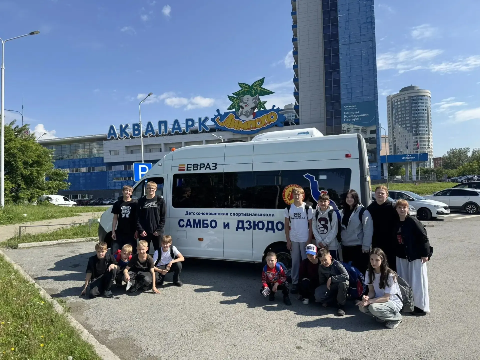 Спортивный сезон подошел к концу, и воспитанники спортшколы «Атлант» отправились на заслуженный отды