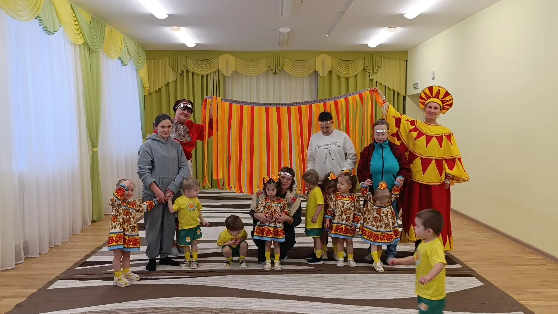 Как здорово, что в группах раннего возраста прошли такие душевные родительские собрания! 
Мамы не то