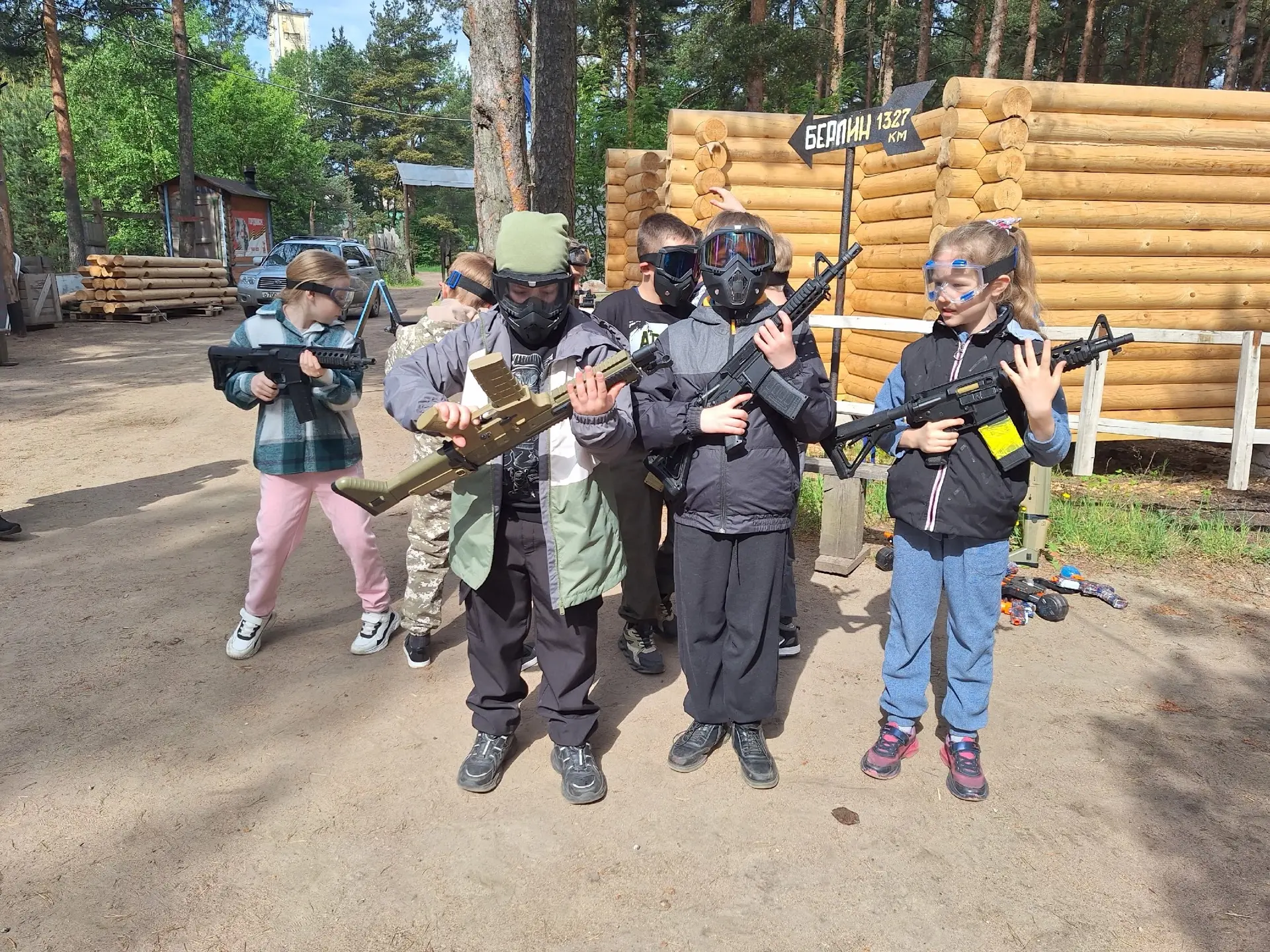 Наши прокадеты 2а класса побывали на казачьем хуторе «Приморский». Детей надо учить на только любить