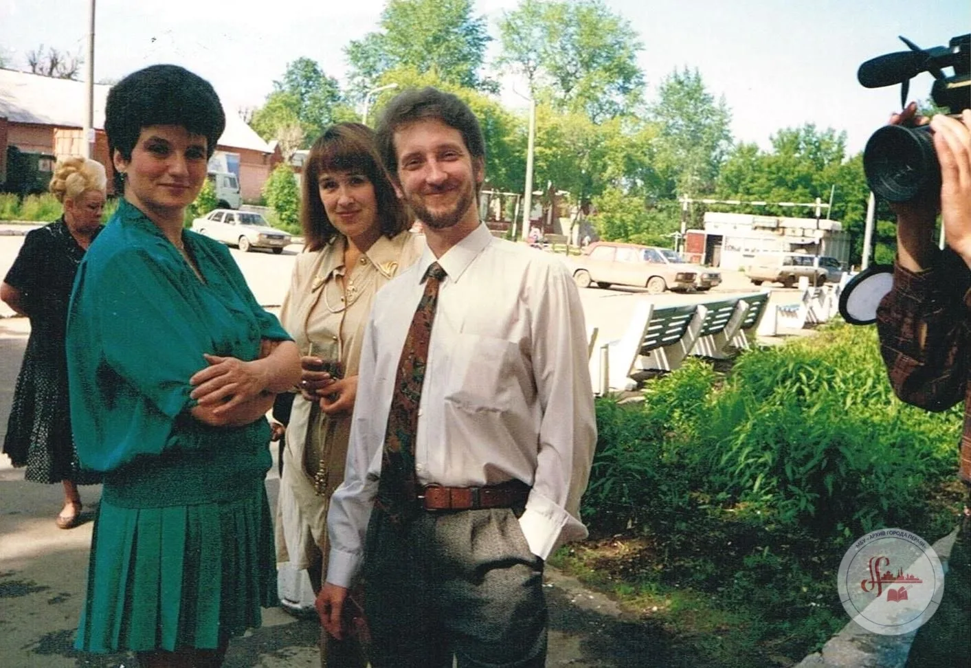 10 июня 1991 года на канале ленинградского телевидения (12-й метровый канал) начала вещание первая ч