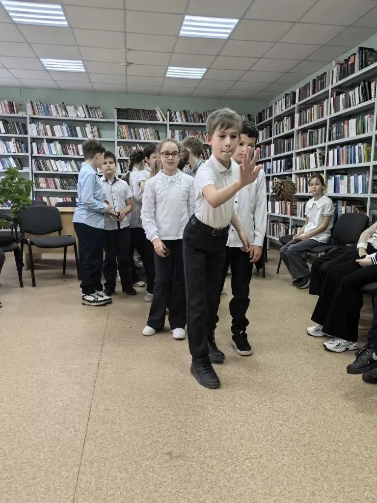 26 марта учащиеся 4 «А» класса посетили городскую библиотеку, где приняли участие в турнире по произ