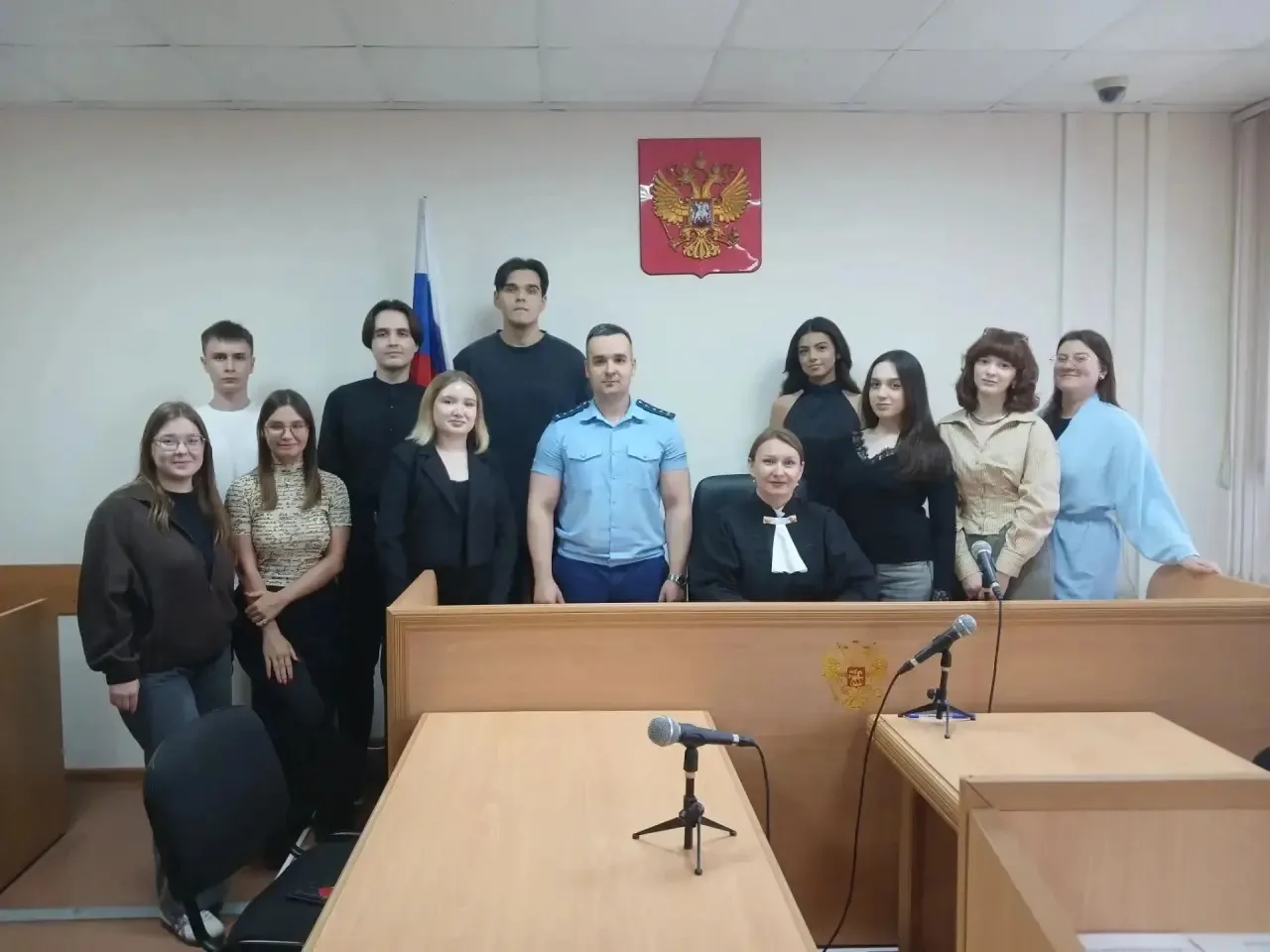 Студенты-юристы прошли практику в зале суда, изучив уголовное дело на примере реального...
