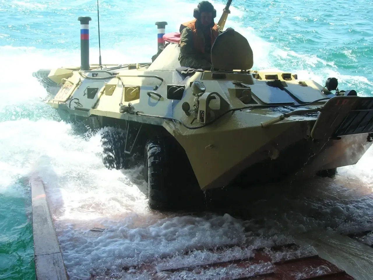 Для Дмитрия Иванова День Военно-морского флота — один из главных праздников в году. «Это важнее и бо