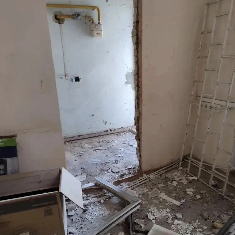 ❗ВСУ ударили по зданию территориального избиркома в Михайловке  В результате удара БПЛА ВСУ пострада