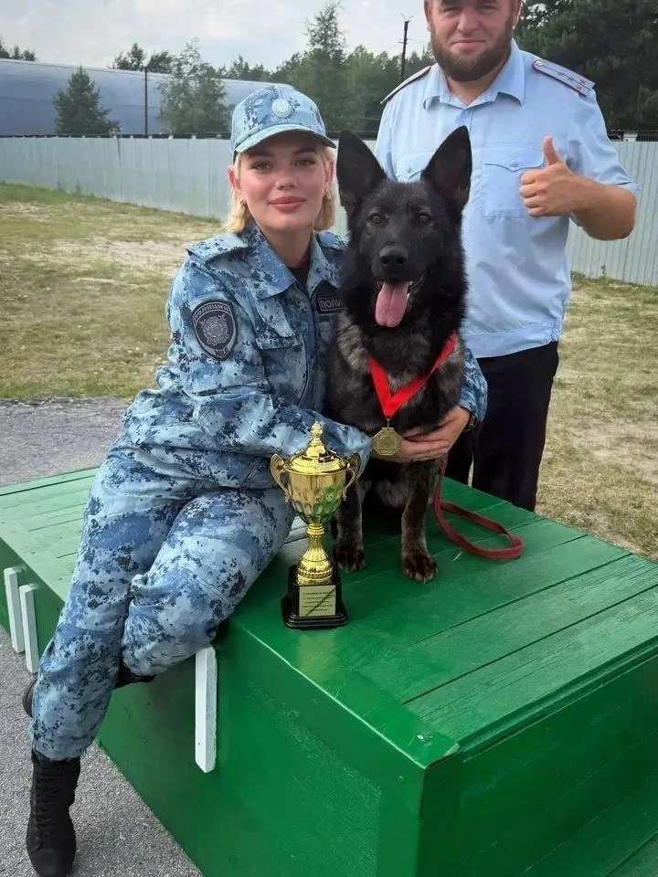 В Сургуте прошли окружные соревнования кинологов! 🐕‍🦺🎉