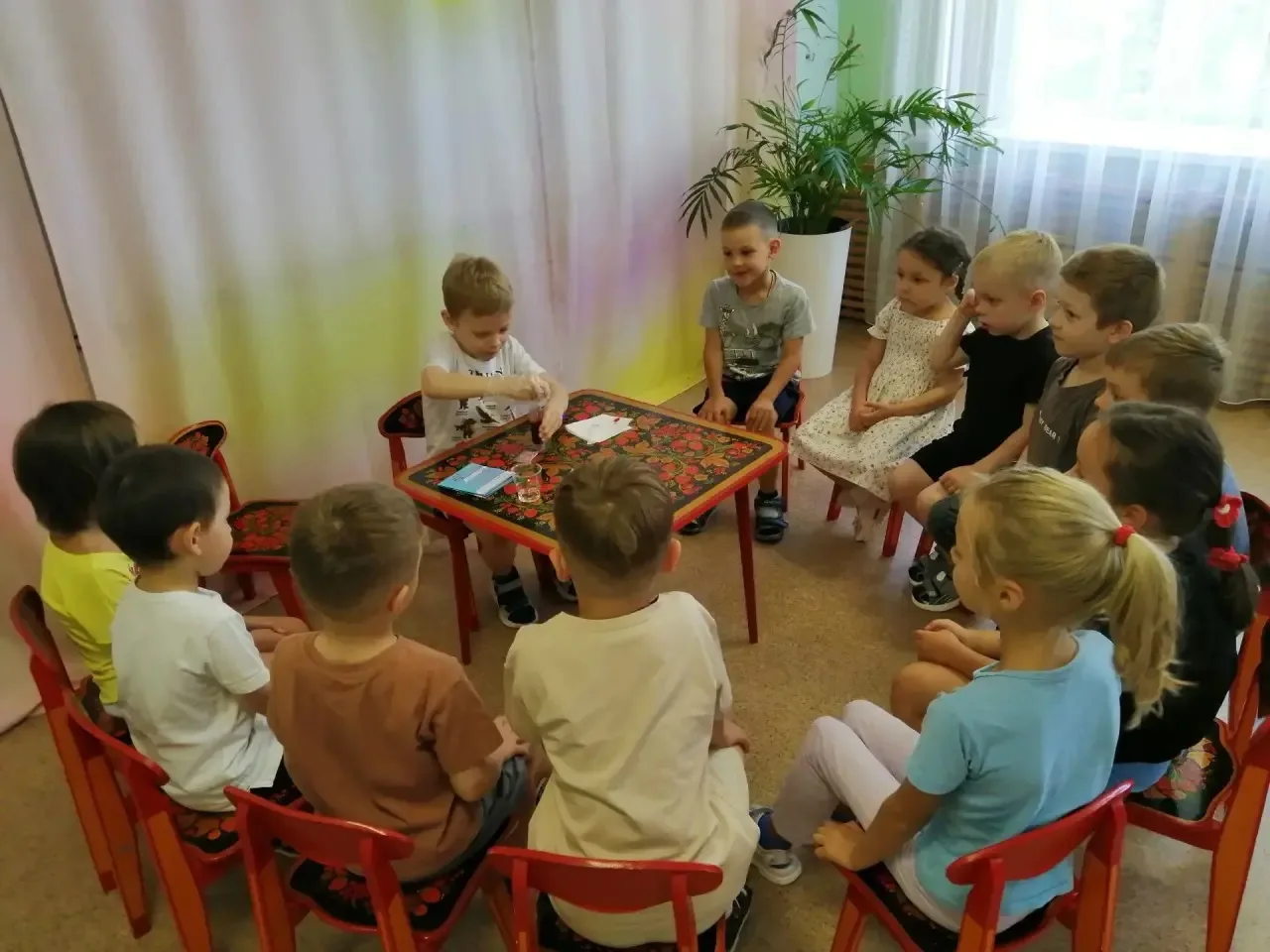 Дети дошкольного возраста по своей природе - пытливые исследователи окружающего мира. После проведен